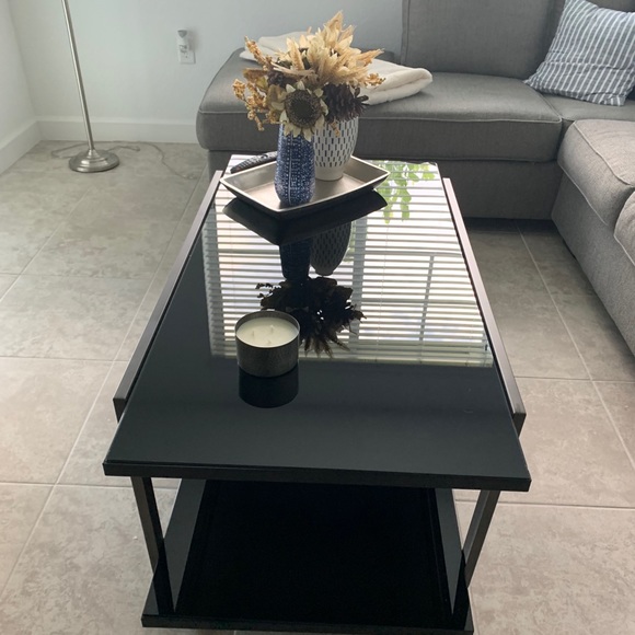 COFFEE TABLE SET (Rollynx Ashley Furniture) - Picture 2 of 8